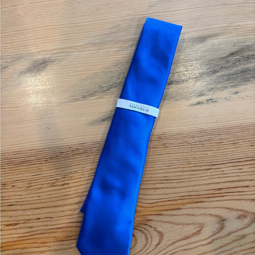 New Perry Ellis Royal Blue Silk Tie